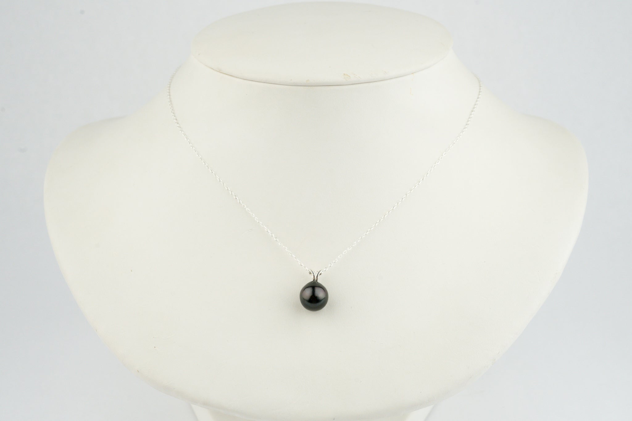 Midnight Purple 9mm Tahitian Pearl I'a Necklace on Sterling Silver