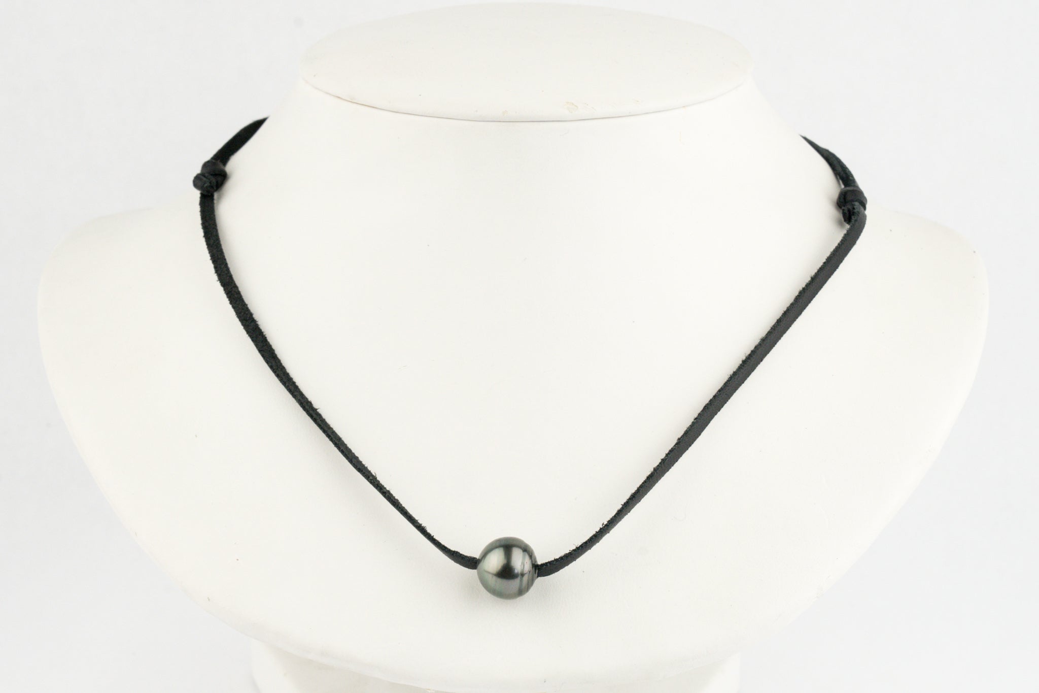 Forest Green Circled 11.7mm Super Mana Necklace