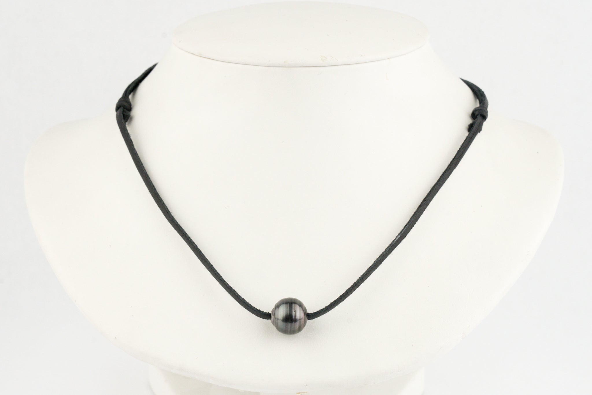 Deep Plum Circled 12.2mm Super Mana Necklace