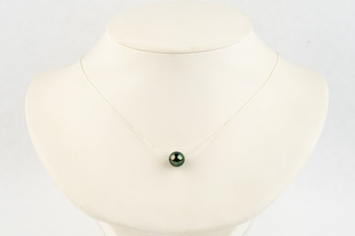 Peacock Green 9.2mm Tahitian Pearl Solitaire Necklace on Sterling Silver