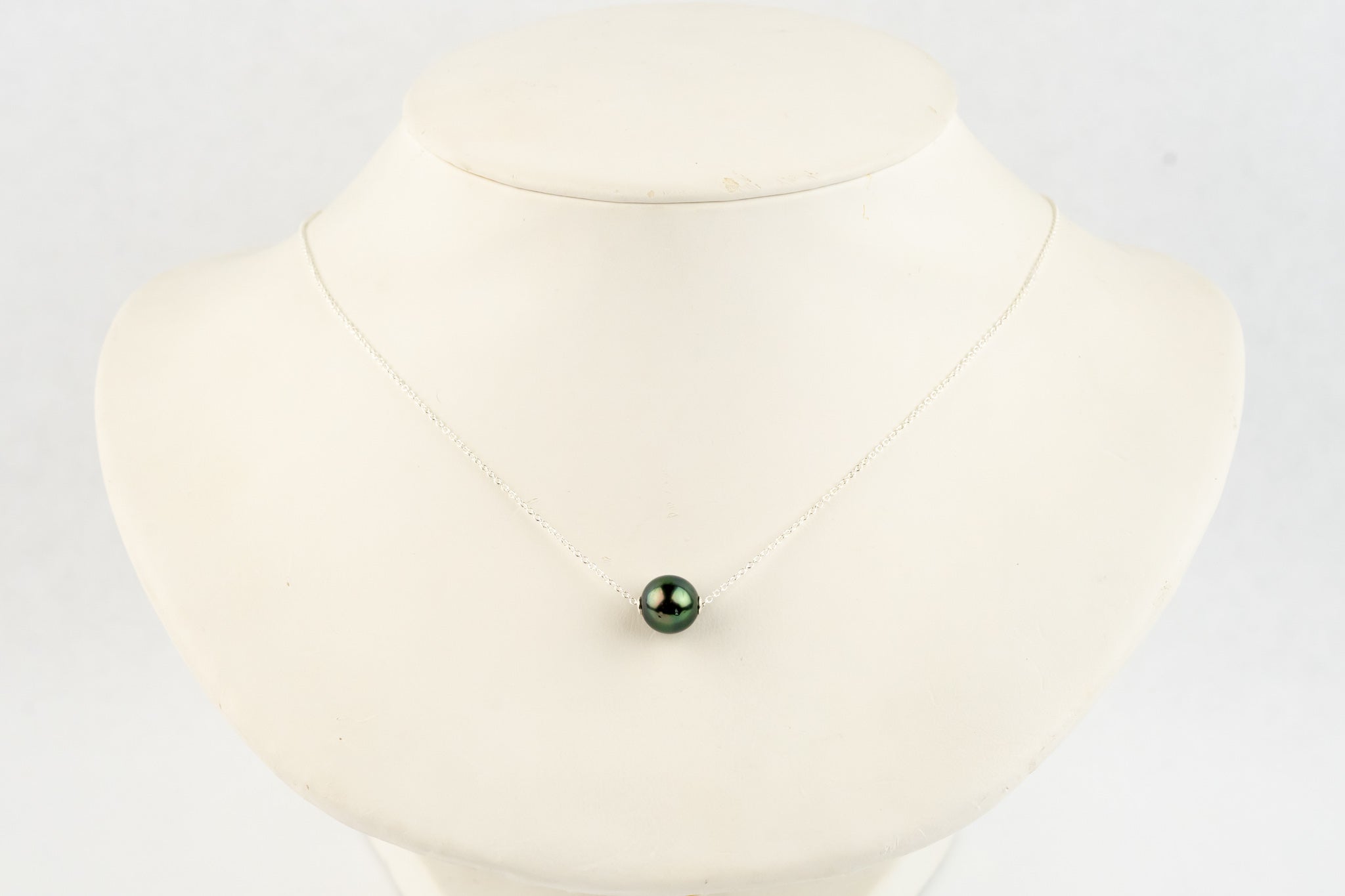 Peacock Green 9.2mm Tahitian Pearl Solitaire Necklace on Sterling Silver