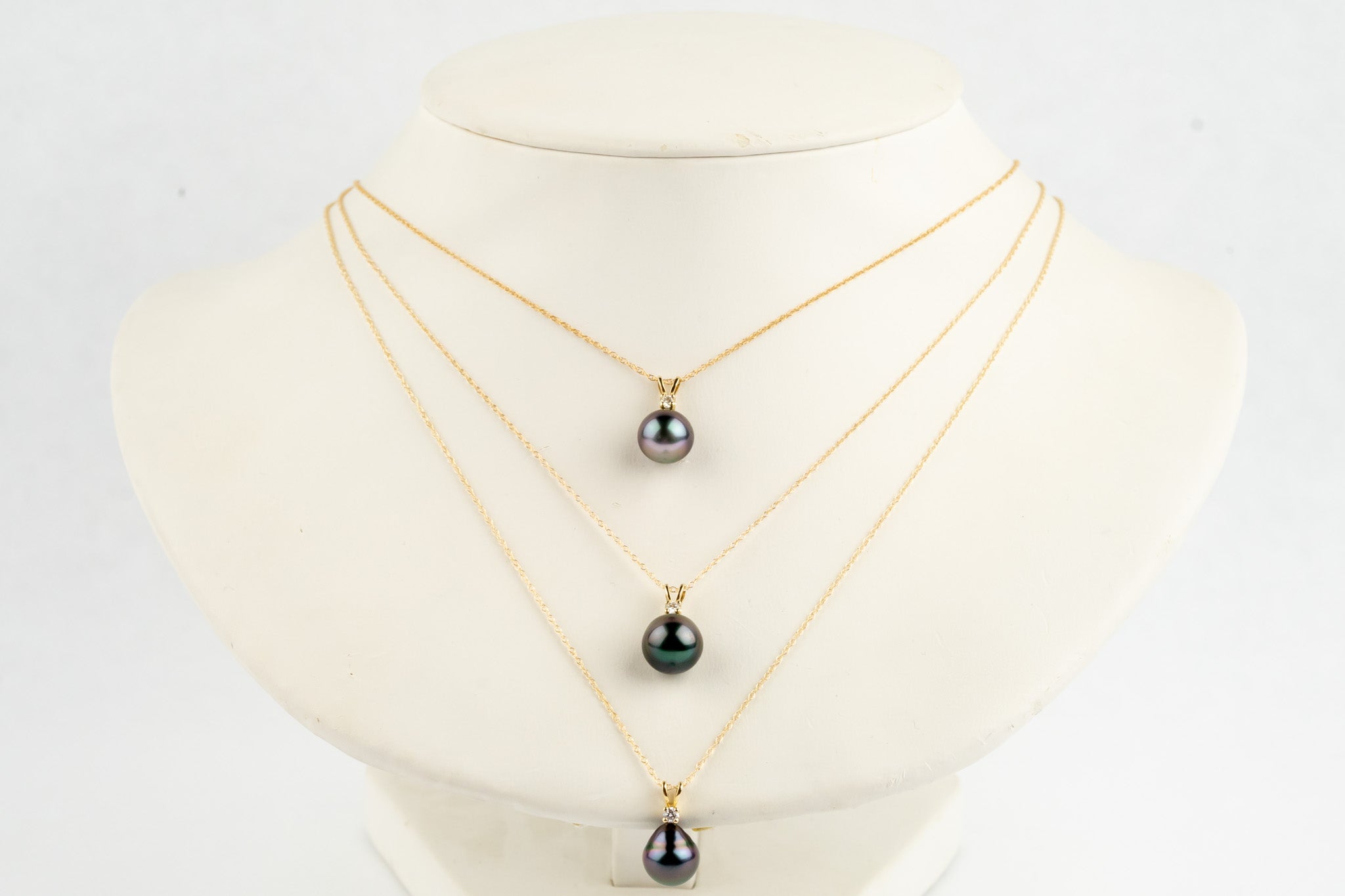 Tahitian Pearl & Diamond Deep Purple Étoile Necklace on 10K Yellow Gold