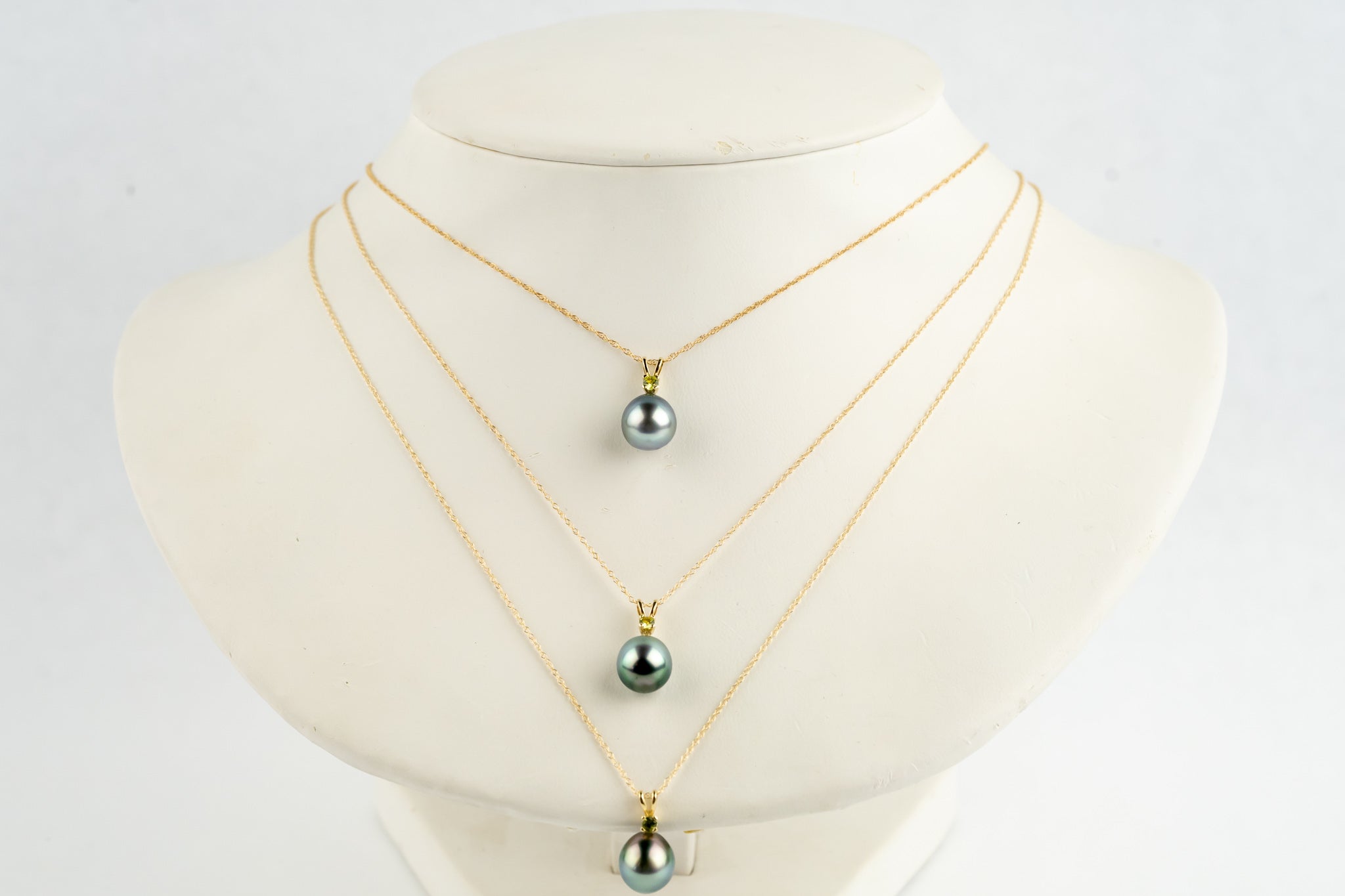 Tahitian Pearl & Peridot Sky Blue Étoile Necklace on 10K Gold