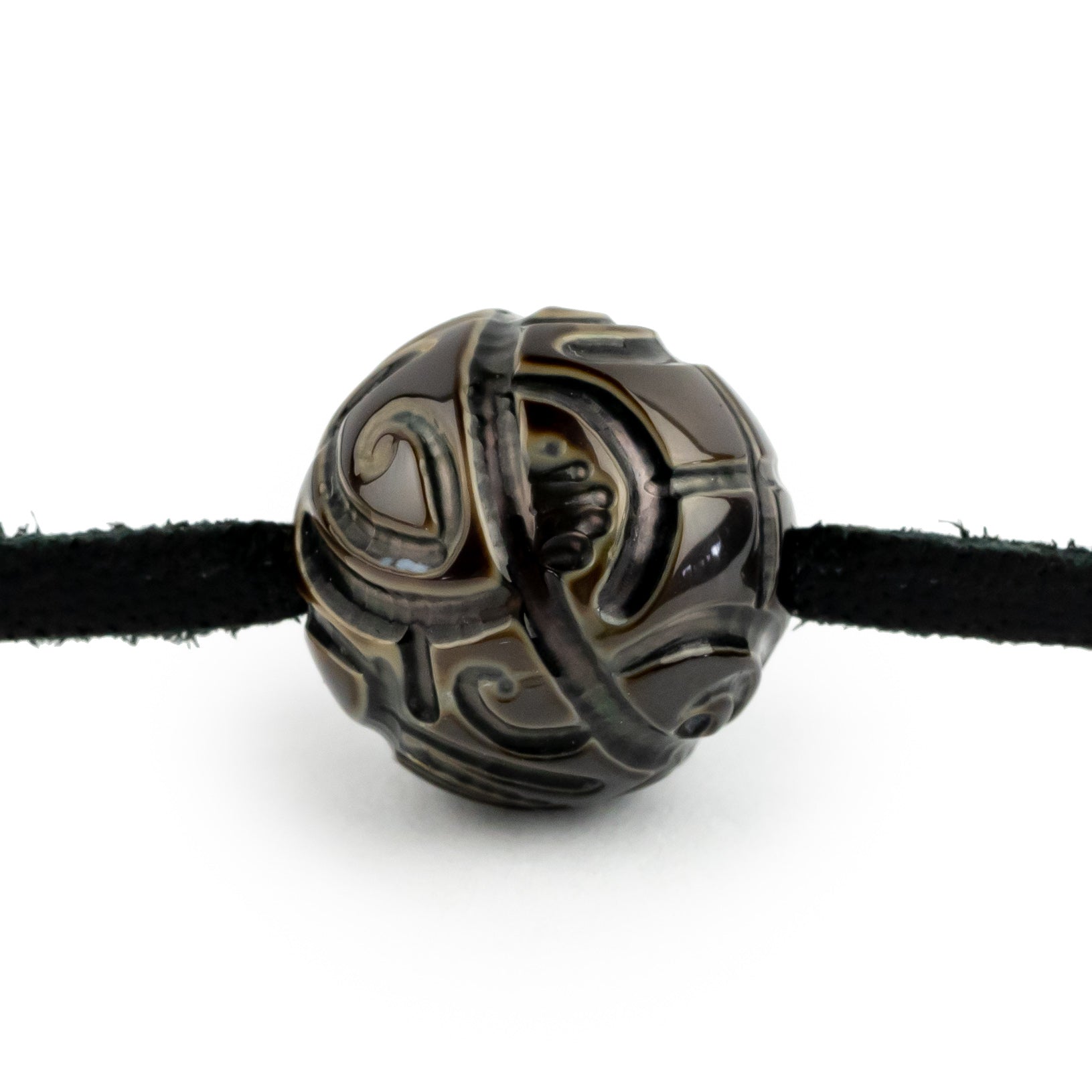 Carved Eclipse 14.3mm Super Mana Necklace