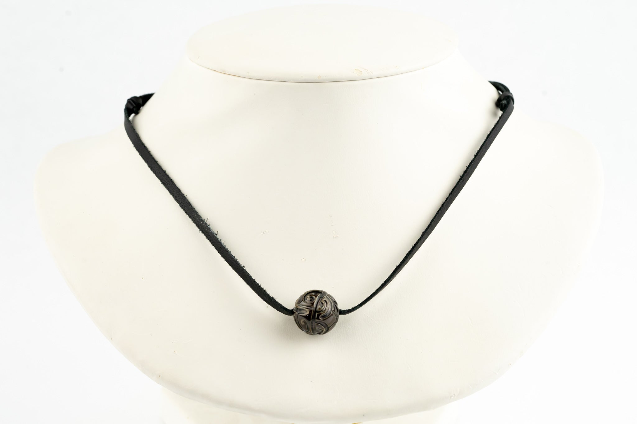 Carved Eclipse 14.3mm Super Mana Necklace