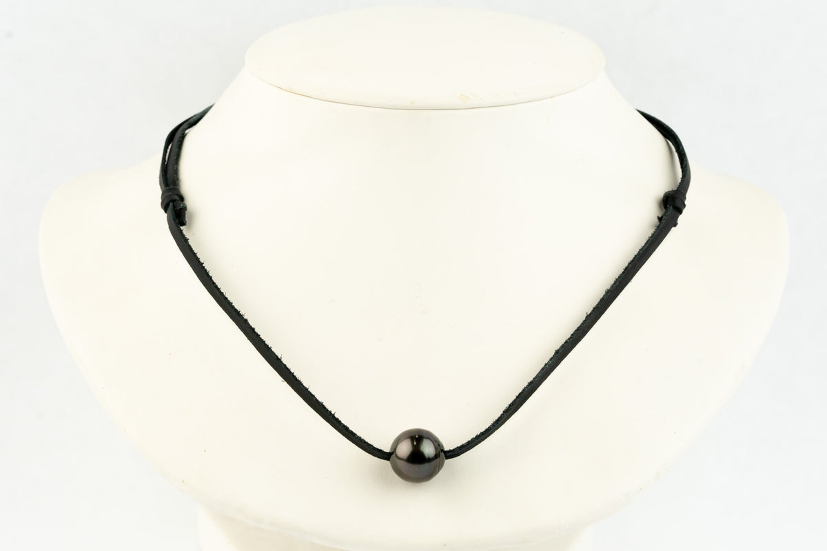 Ebony Circled 13.2mm Super Mana Necklace