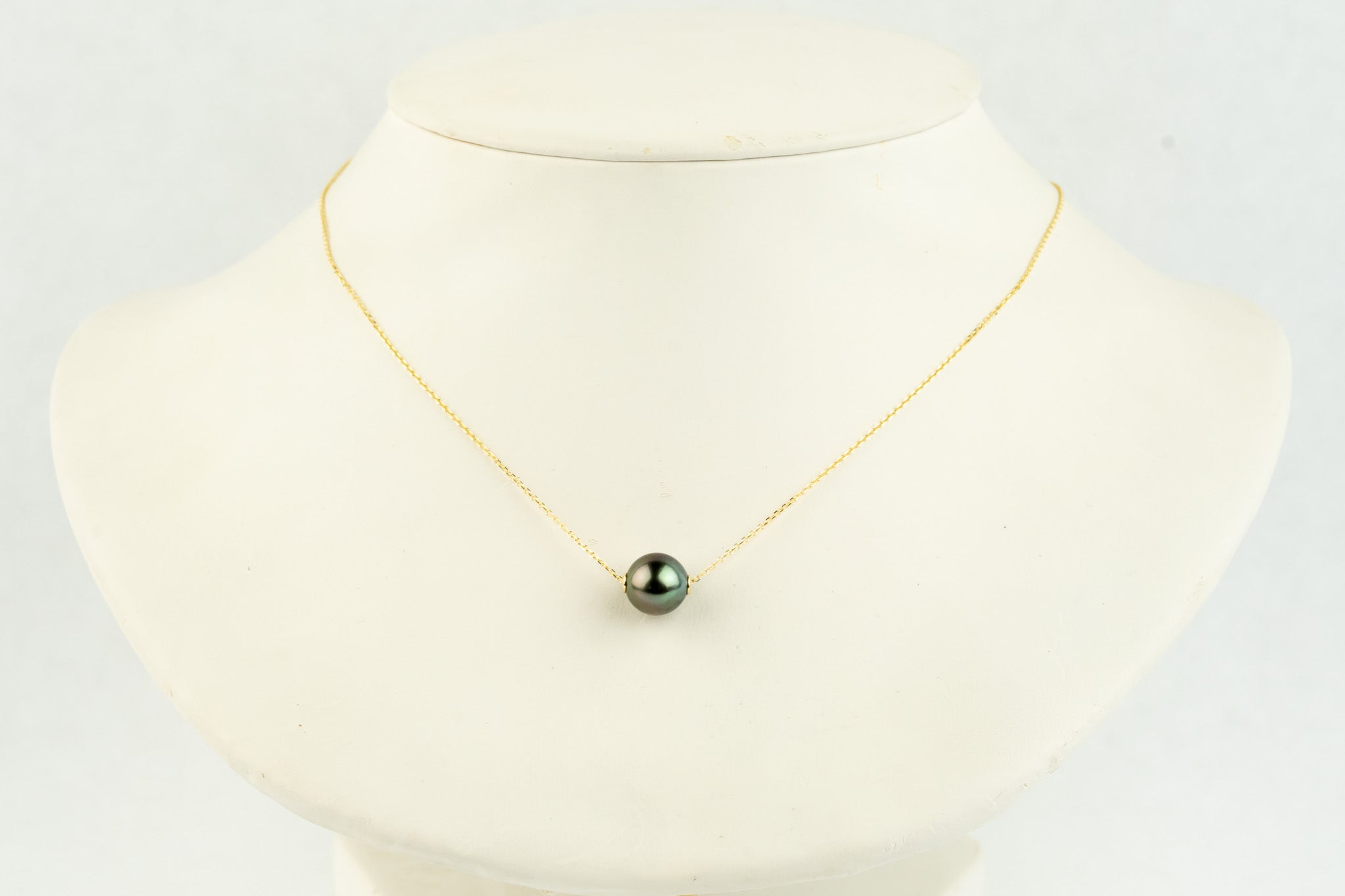 Chromatic Twilight 9.2mm Tahitian Pearl Solitaire Necklace on 14K Yellow Gold