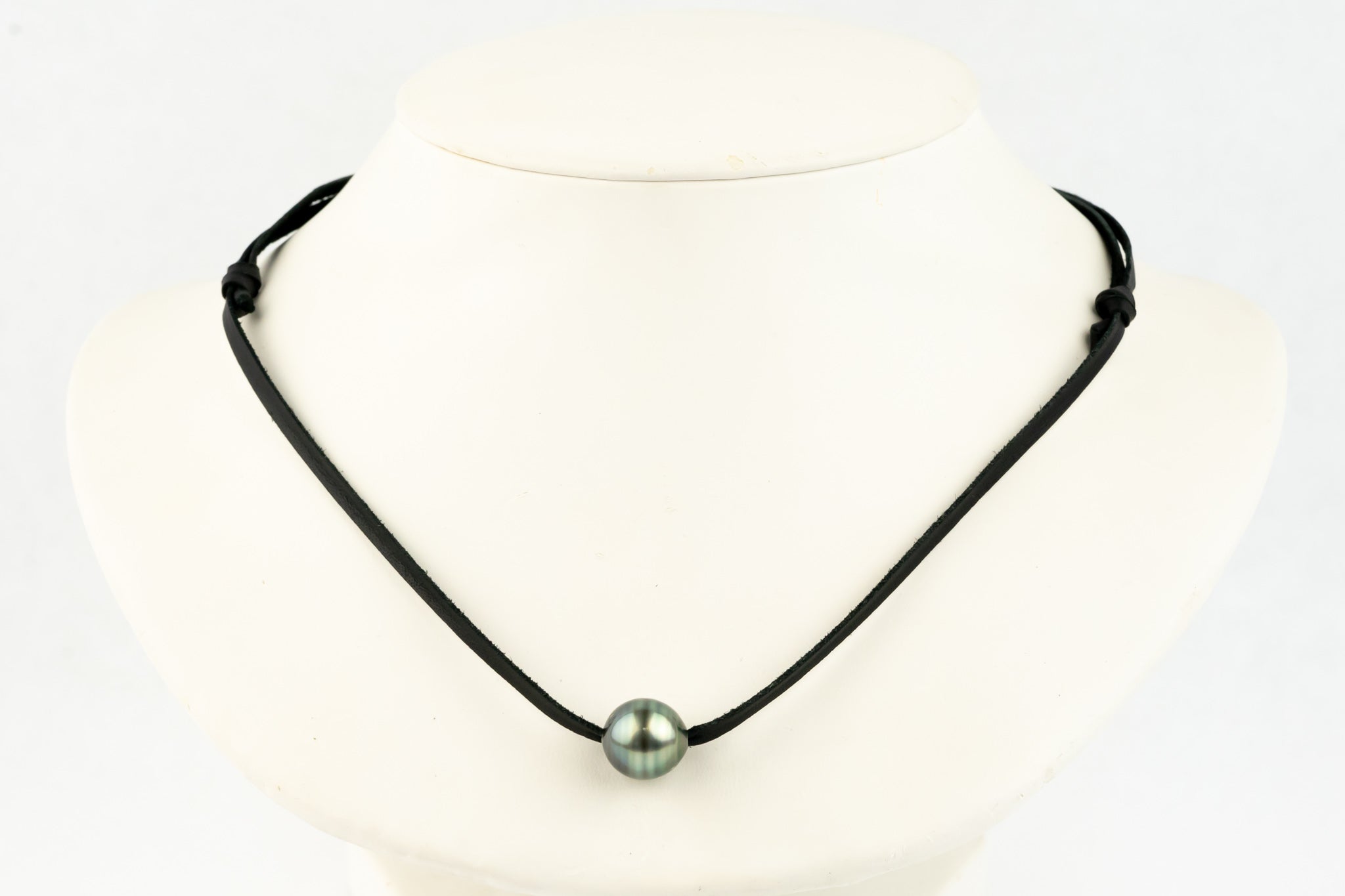 Mystic Green Circled 12.1mm Super Mana Necklace