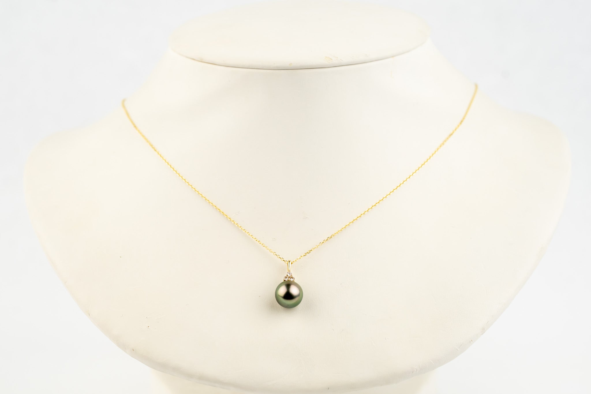 Vibrant Pink Green Tahitian Pearl & Diamond Toru Necklace on 14K Yellow Gold