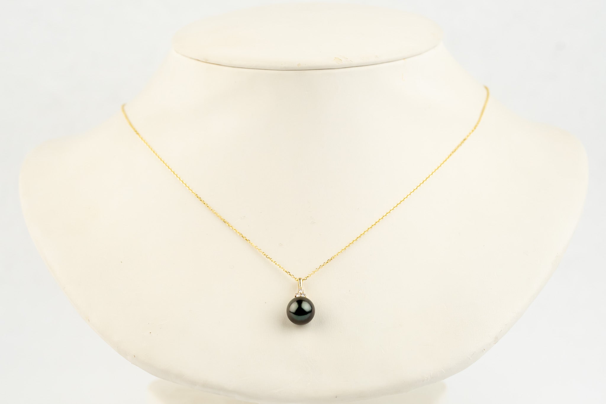 Tahitian Pearl & Diamond Toru Necklace on 14K Yellow Gold