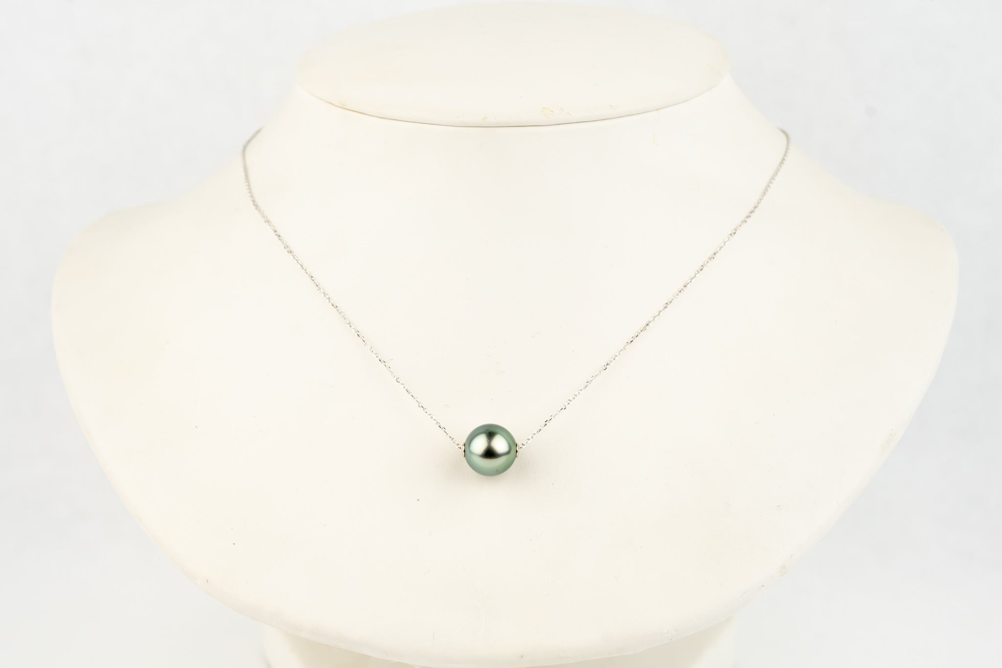 Blue-Pink 10.2mm Tahitian Pearl Solitaire Necklace on 14K White Gold