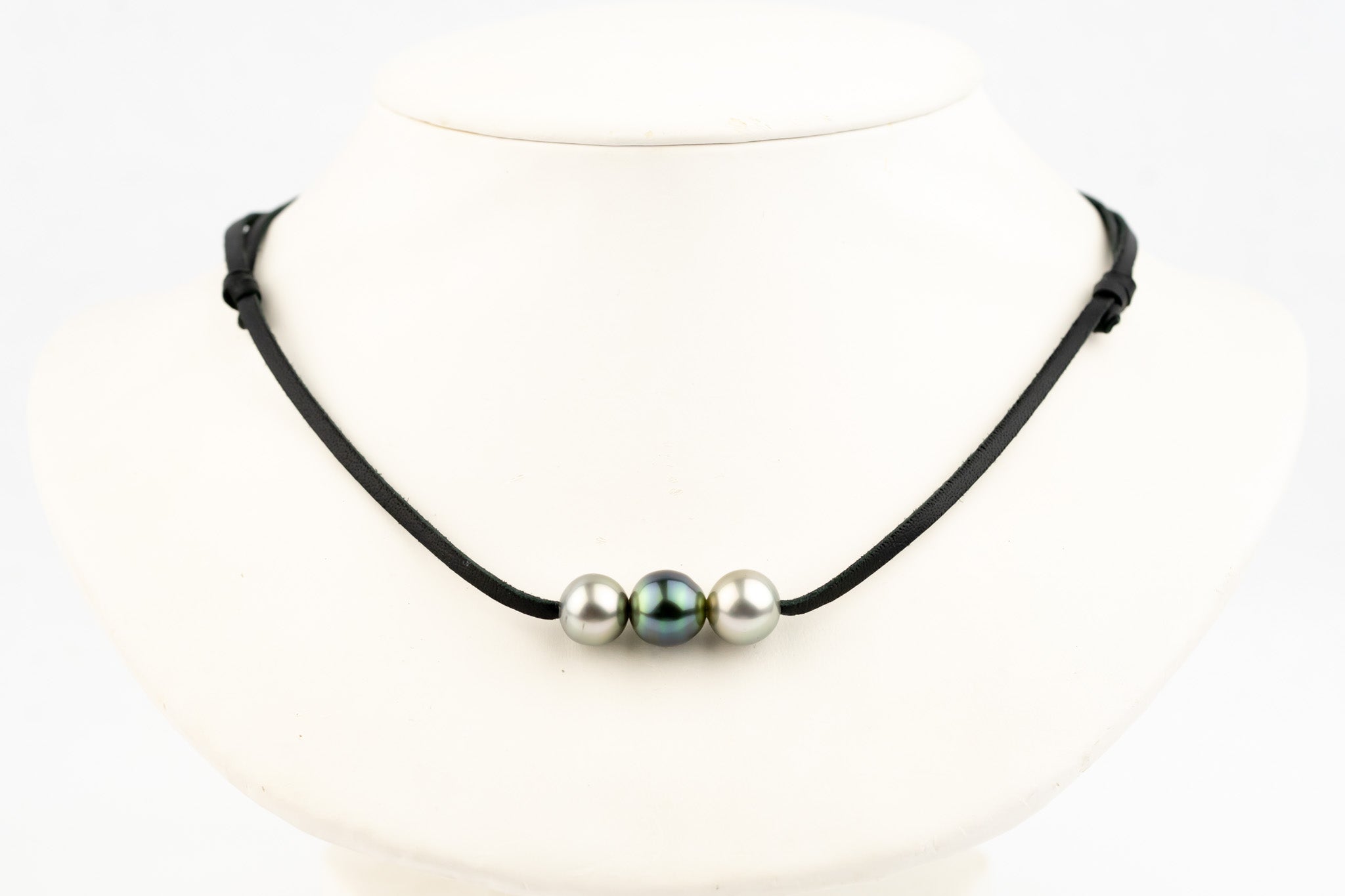 Arctic Sky 10-10.8mm Triple Eimeo Mana Necklace