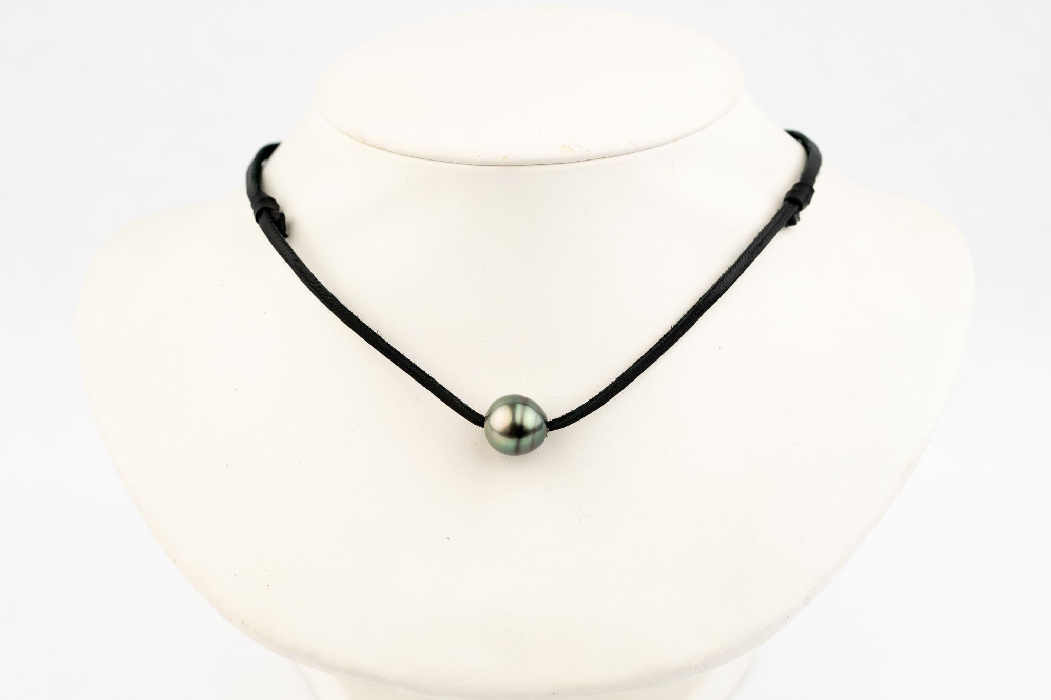 River Rock 12.5mm Circled Super Mana Necklace