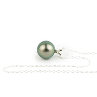 Light Peacock Green 9mm Tahitian Pearl I'a Necklace on Sterling Silver