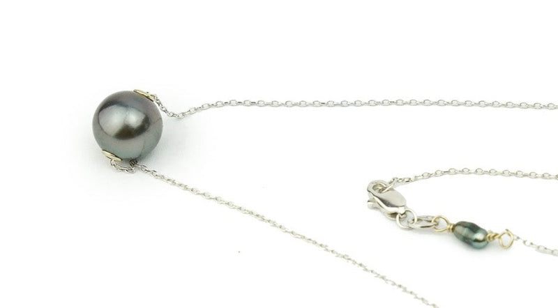 Midnight Lavender 9mm Tahitian Pearl Solitaire Necklace on 14K White Gold
