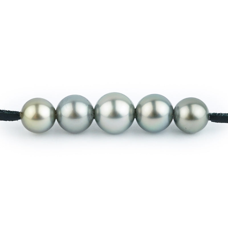 Quintuple Silvery 10-11.7mm Mana Pearl Necklace