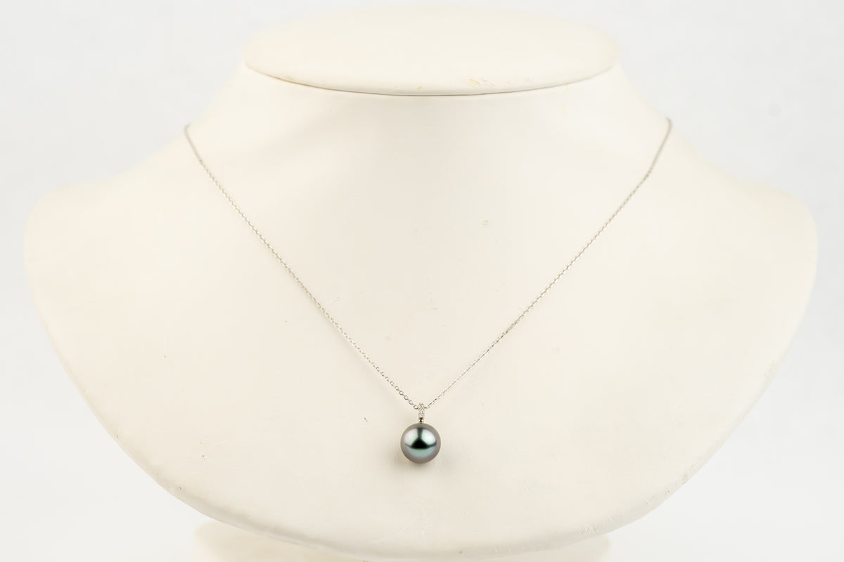 Lilac Blue Tahitian Silvery Pearl & Diamond Éclat Necklace on 14KWG
