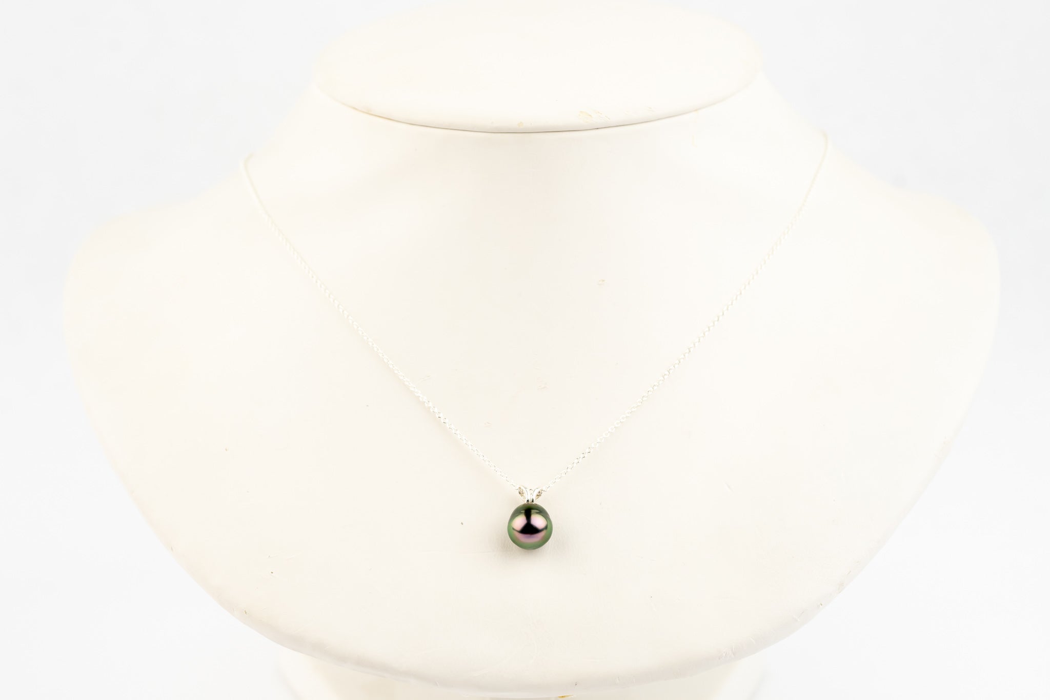 Wild Peacock 8.4mm Tahitian Pearl I'a Necklace on Sterling Silver