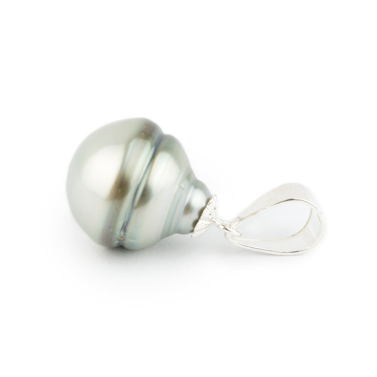 Light Green Circled 13.3mm Tahitian Pearl Pendant on Sterling Silver