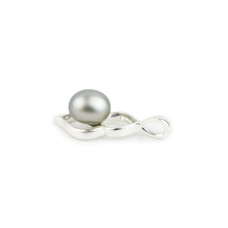 Silvery Keshi Pearl Lotus Pendant on Sterling Silver