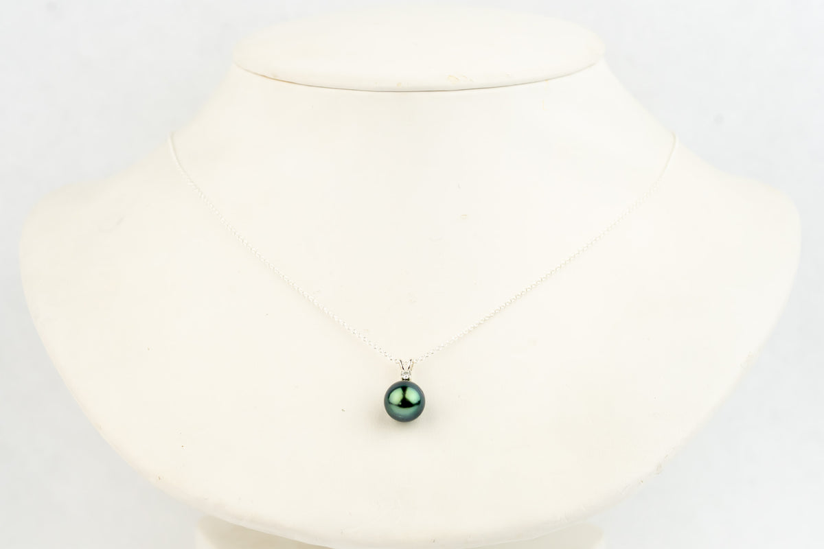 Tahitian Pearl & Diamond Electric Blue Green Étoile Necklace on Sterling Silver