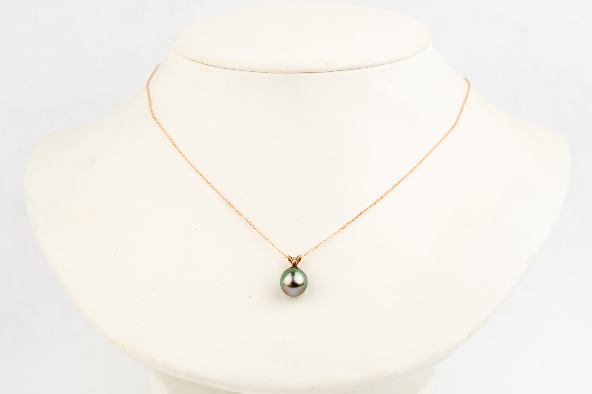 Vibrant Pink Green 9.1mm Tahitian Pearl I'a Necklace on 14K Rose Gold