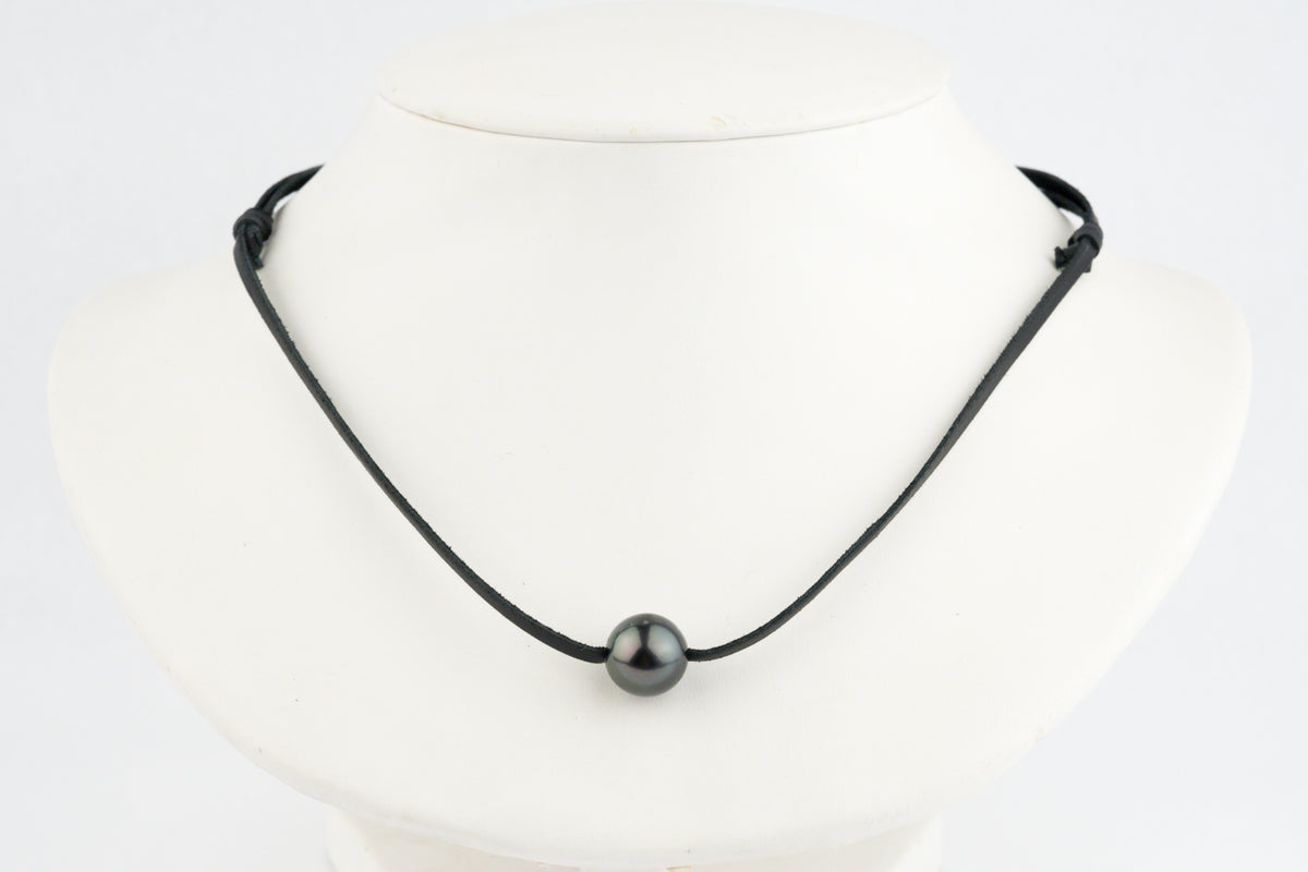 Eclipse Black 12.3mm Super Mana Necklace