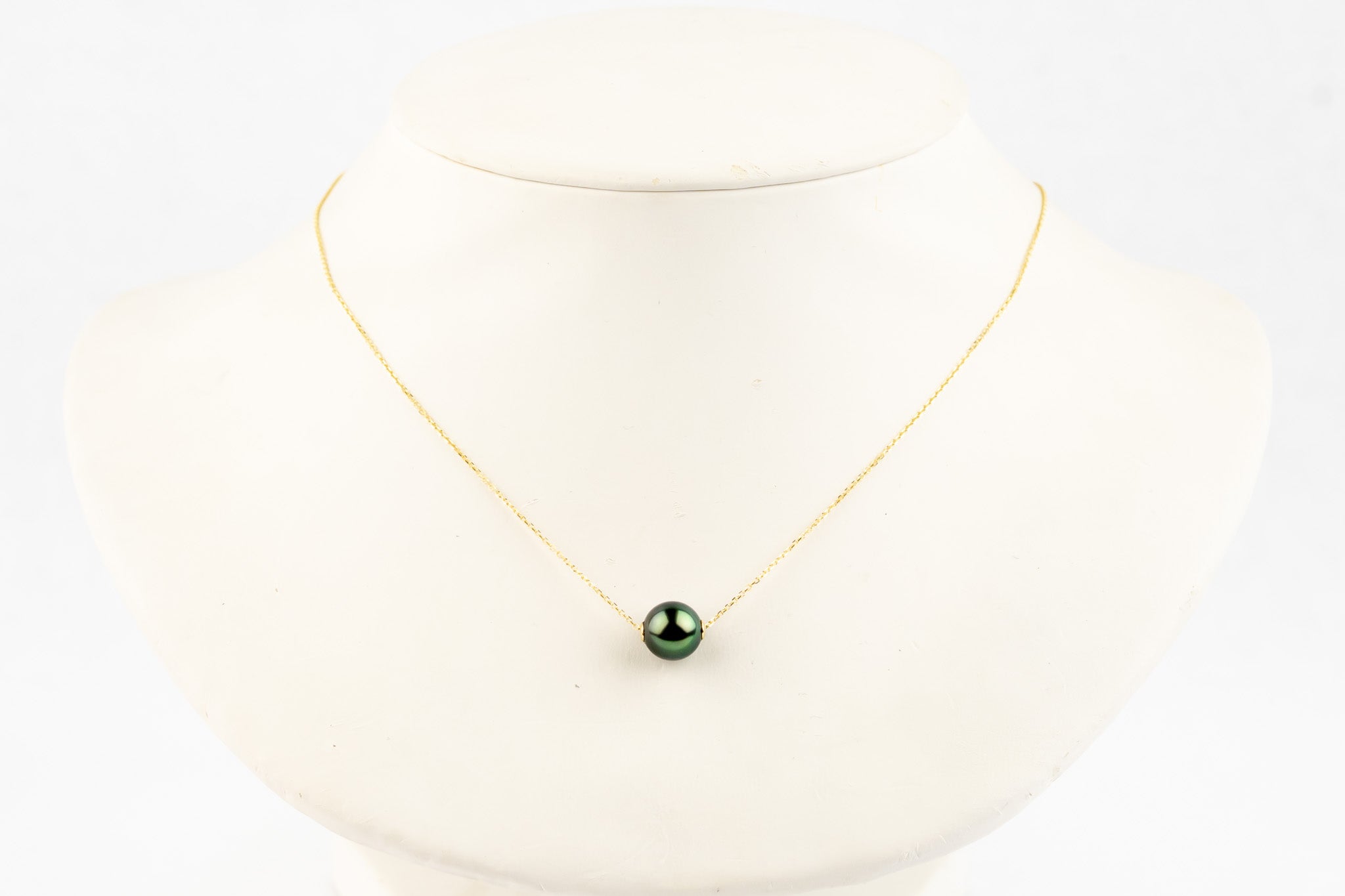 Flashy Green 9mm Pearl Solitaire Necklace on 14K Yellow Gold
