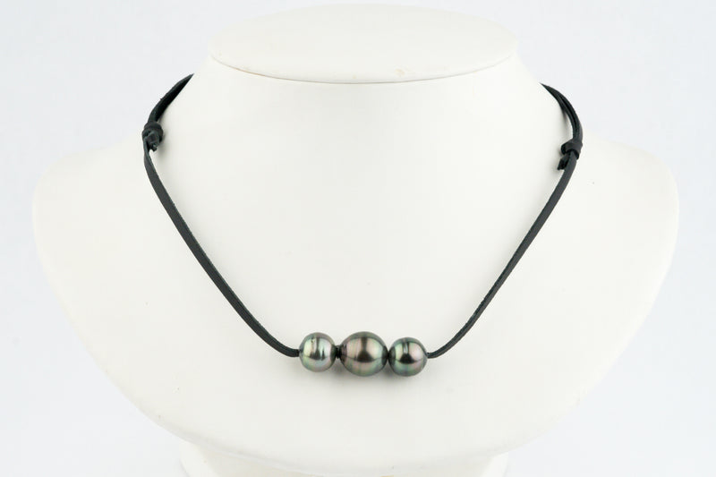 Triple Peacock Green 10.9-12.4 Circled Eimeo Mana Necklace