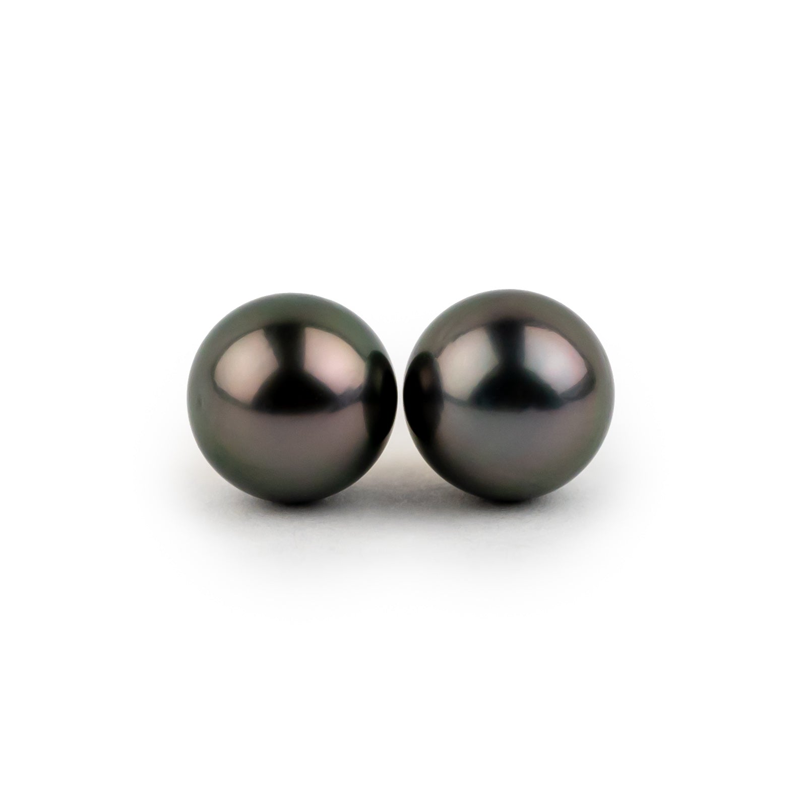 Plum Green 8-8.5mm Tahitian Pearl Stud Earrings
