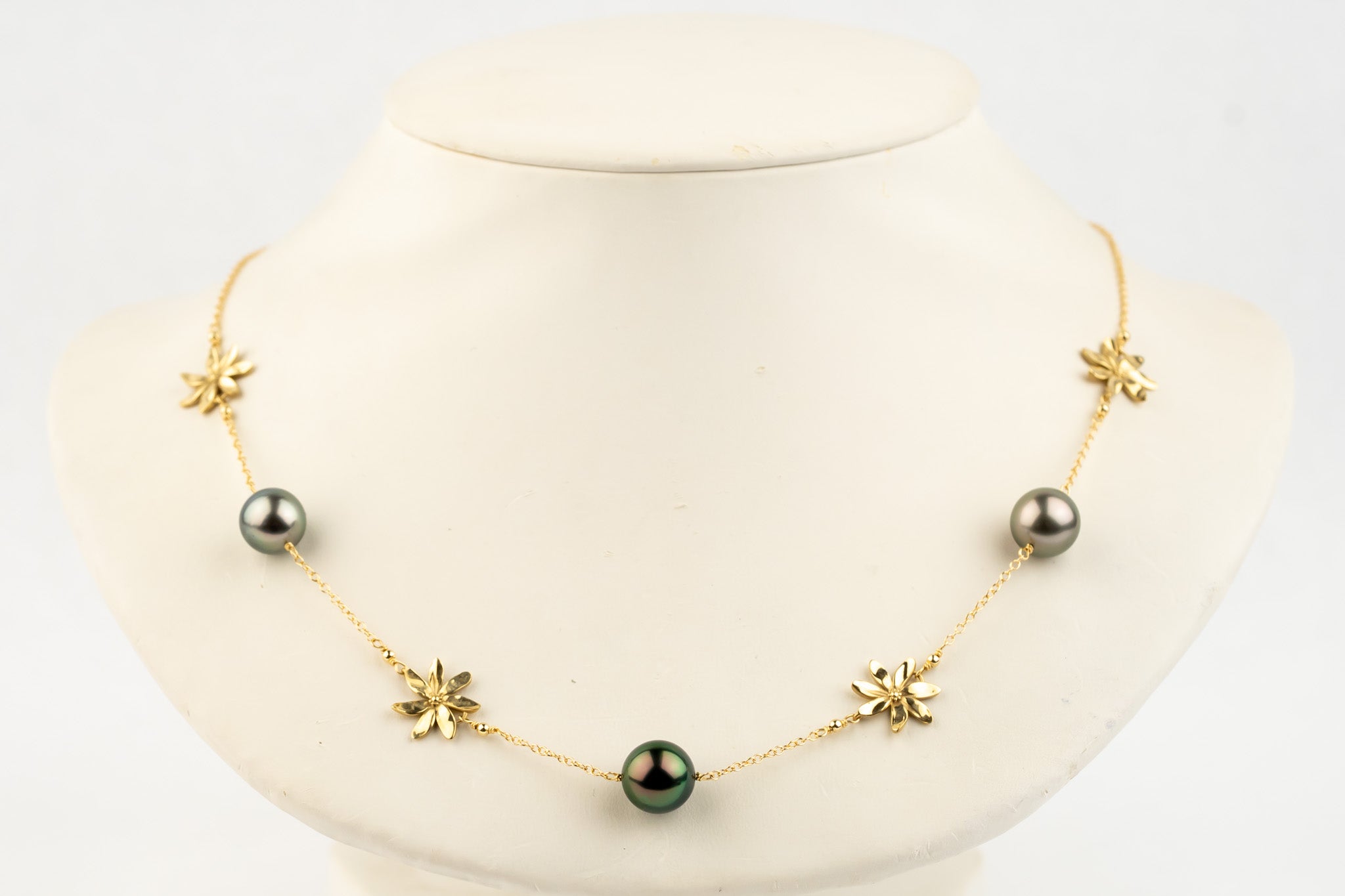Forest Green Flash Tiaré Tin-Cup Tahitian Pearl Necklace on 14k Yellow Gold