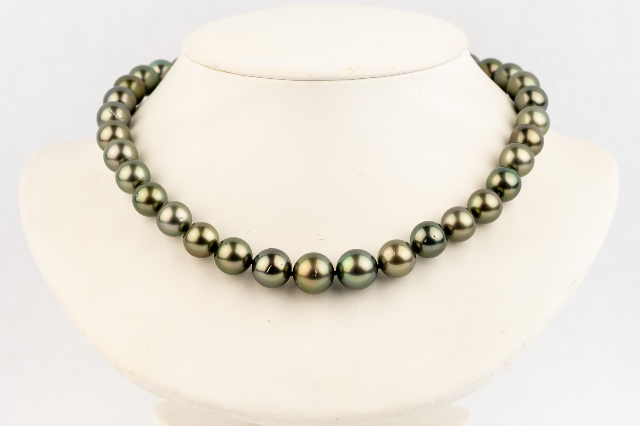 Golden Green Glow 10.1-13mm Tahitian Pearl Choker Strand