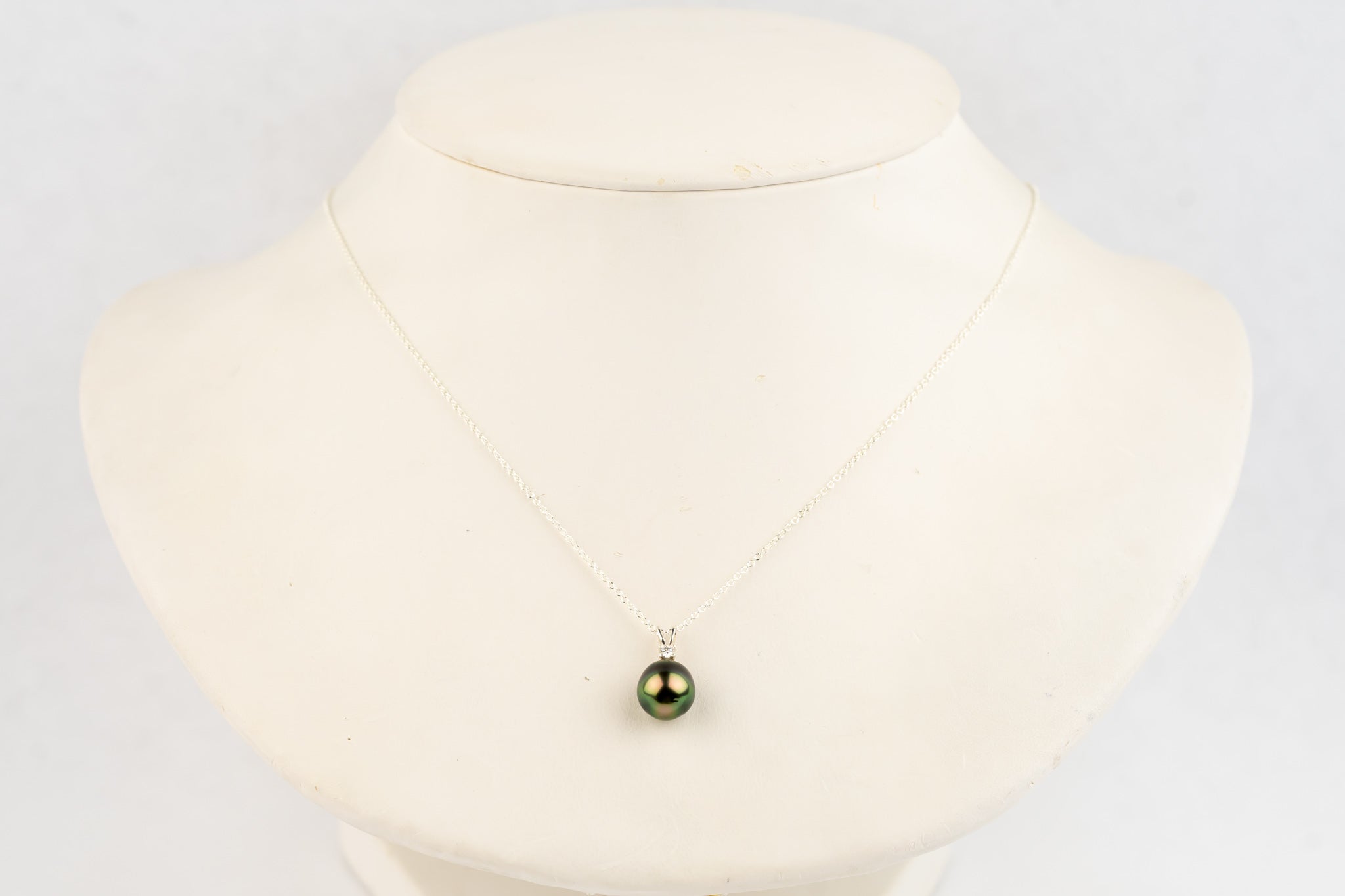 Tahitian Pearl & Diamond Vibrant Peacock Étoile Necklace on Sterling Silver