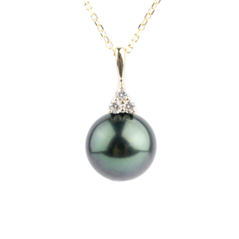 Lavender Green Tahitian Pearl & Diamond Toru Necklace on 14K Yellow Gold
