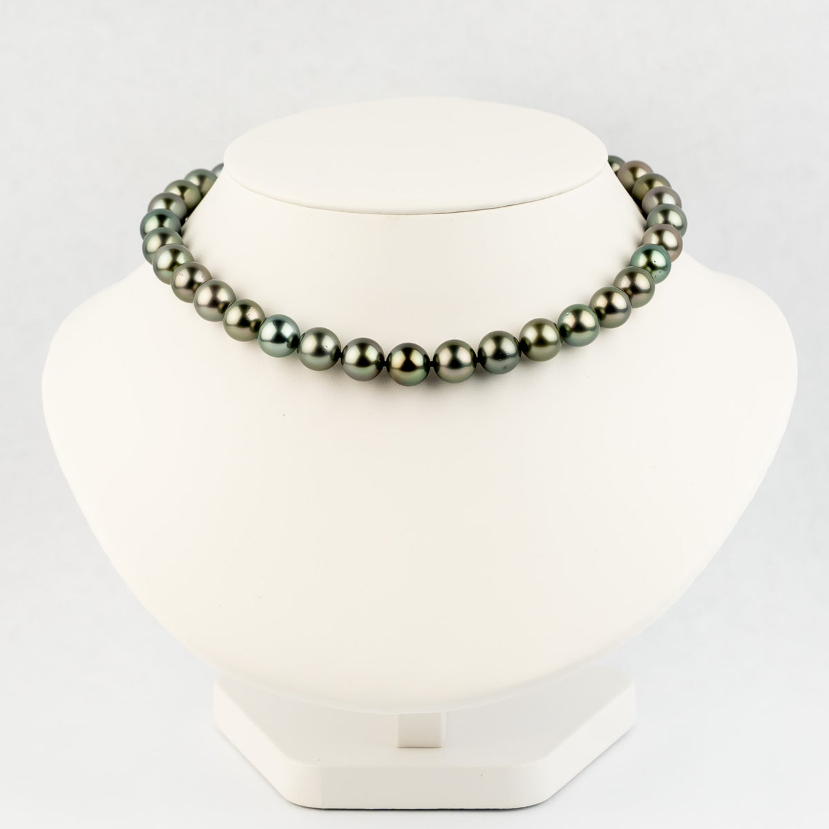 Seaglass Green 10.8-11.9mm Tahitian Pearl Choker Strand