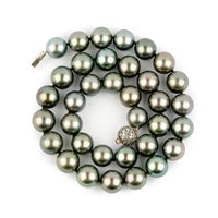 Seaglass Green 10.8-11.9mm Tahitian Pearl Choker Strand