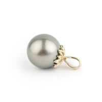 Light Green 10.1mm Tahitian Pearl Marguerite Pendant on 14K Yellow Gold