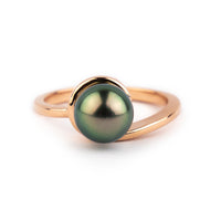 Peacock Green 7.8mm Tahitian Pearl Swirl Ring on 14k Rose Gold