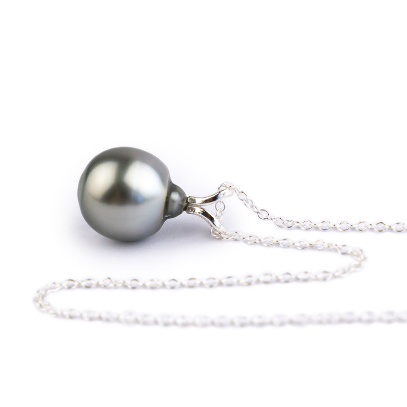 Dark Silvery 9.3mm Tahitian Pearl I'a Necklace on Sterling Silver