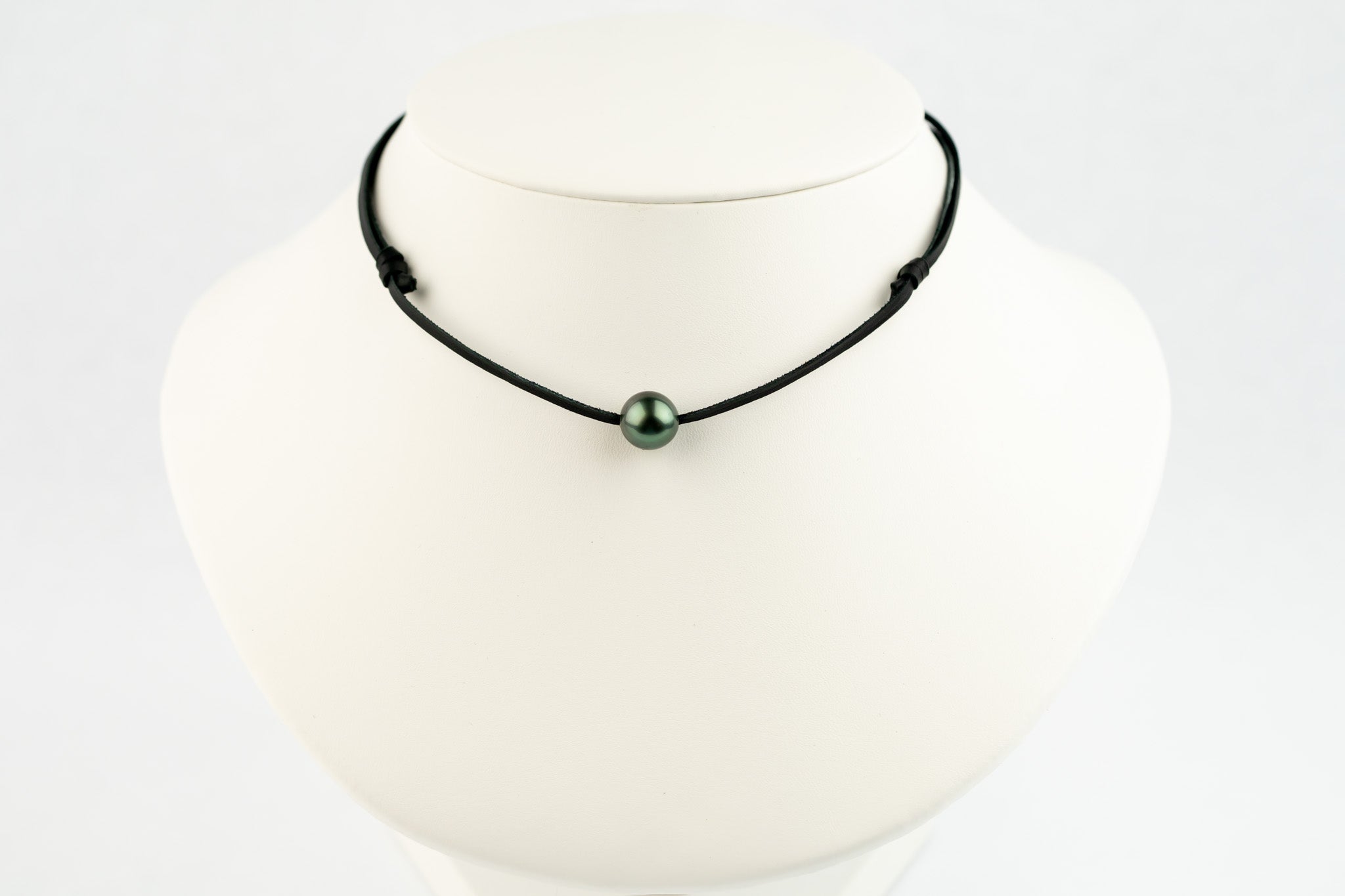 Deep Green Glow 11.6mm Super Mana Necklace