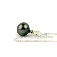 Pearl & Peridot Dusky Purple Green Étoile Necklace on Sterling Silver