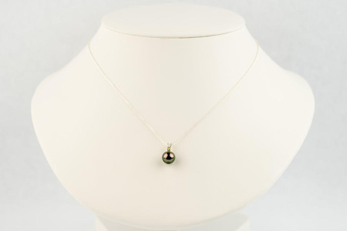 Pearl & Peridot Flashy Pink Green Étoile Necklace on Sterling Silver