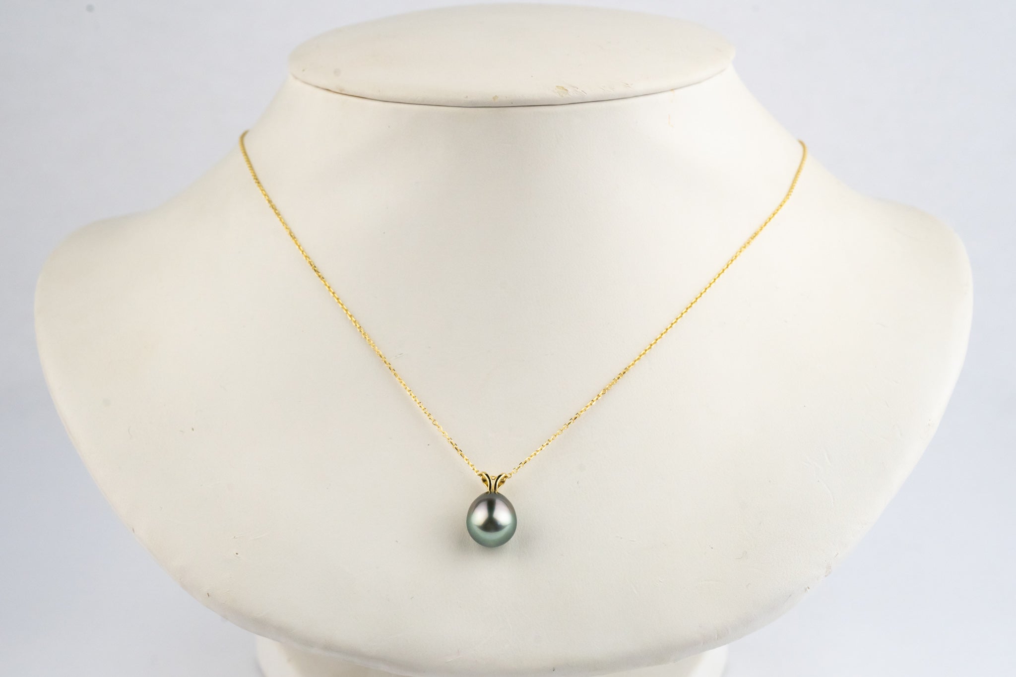 Light Blue Pink 9.7mm Tahitian Pearl I'a Necklace on 14K Yellow Gold