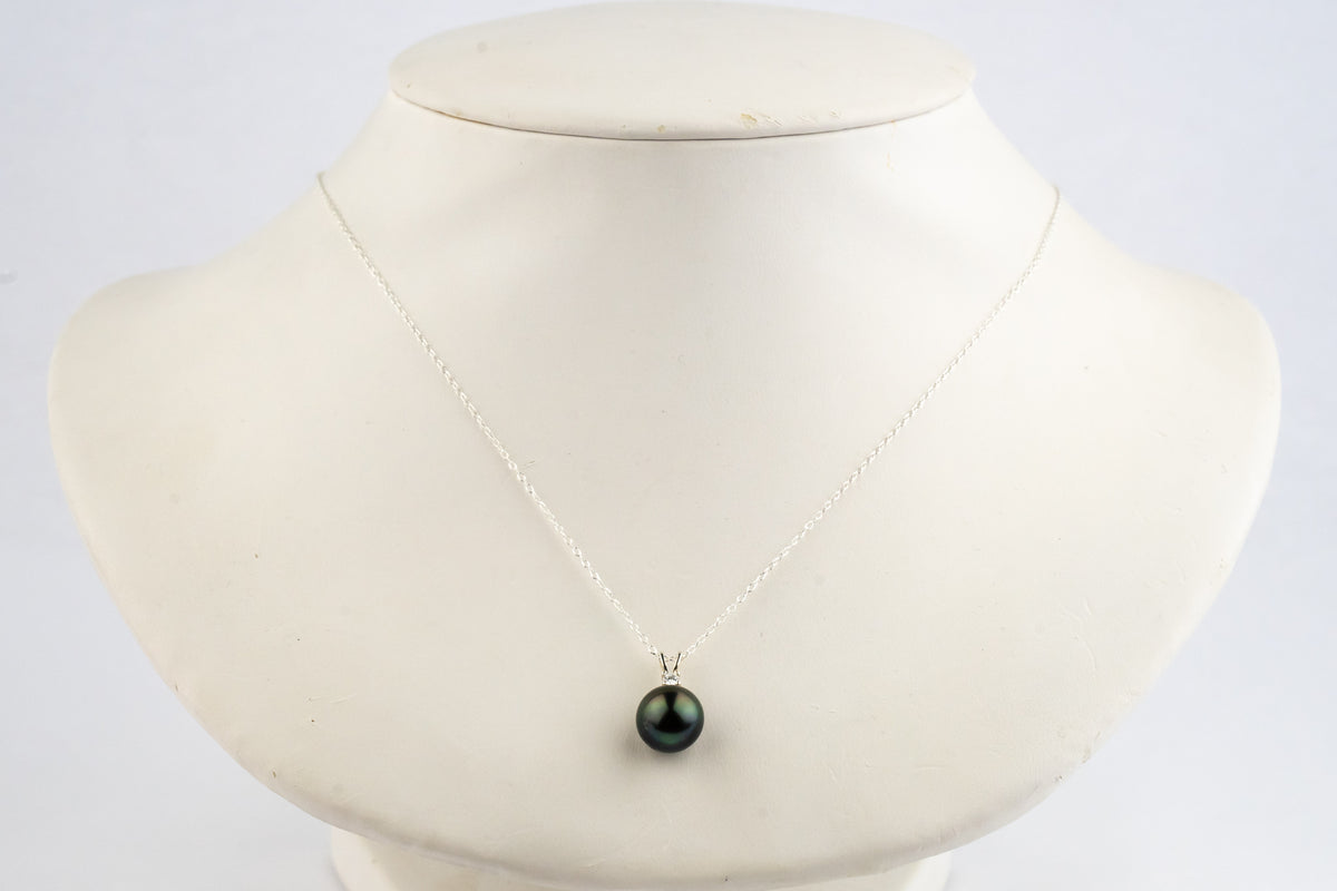 Tahitian Pearl & Diamond Aubergine Green Étoile Necklace on Sterling Silver