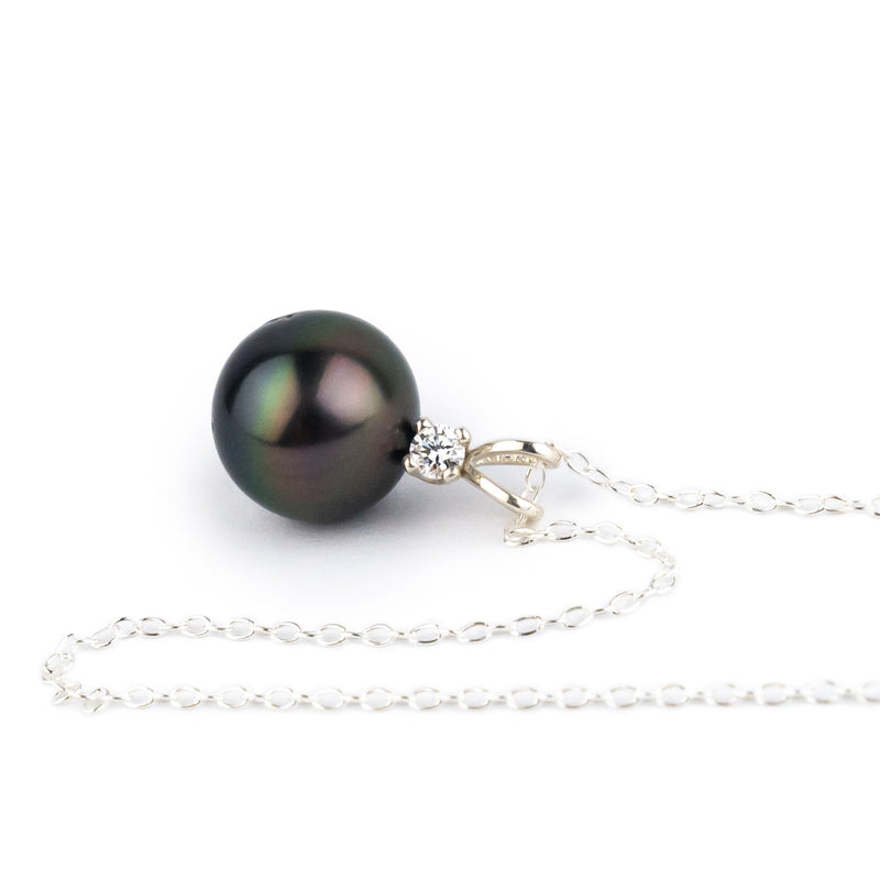 Tahitian Pearl & Diamond Aubergine Green Étoile Necklace on Sterling Silver