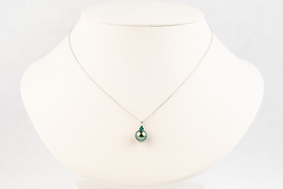 Glacier Blue Tahitian Pearl & Emerald Toru Necklace on 14K White Gold