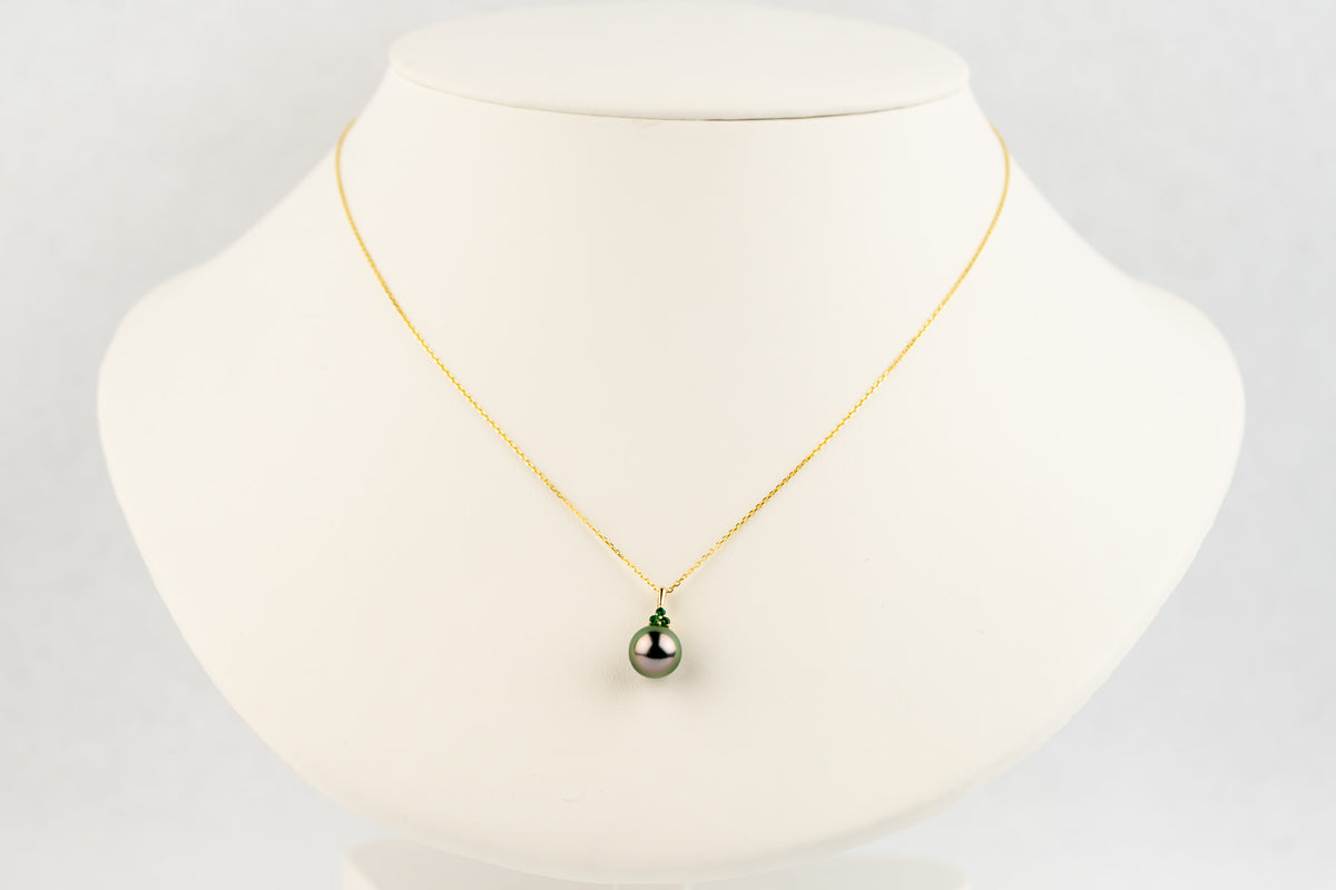 Radiant Pink Green Tahitian Pearl & Emerald Toru Necklace on 14K Yellow Gold