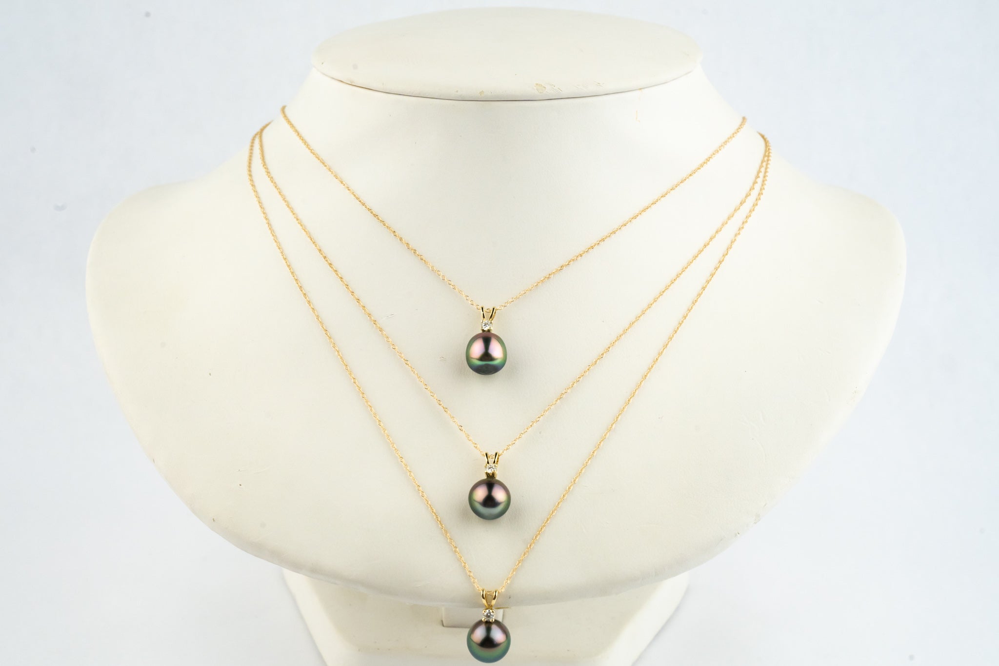 Tahitian Pearl & Diamond Vibrant Aubergine Peacock Étoile Necklace on 10K Yellow Gold