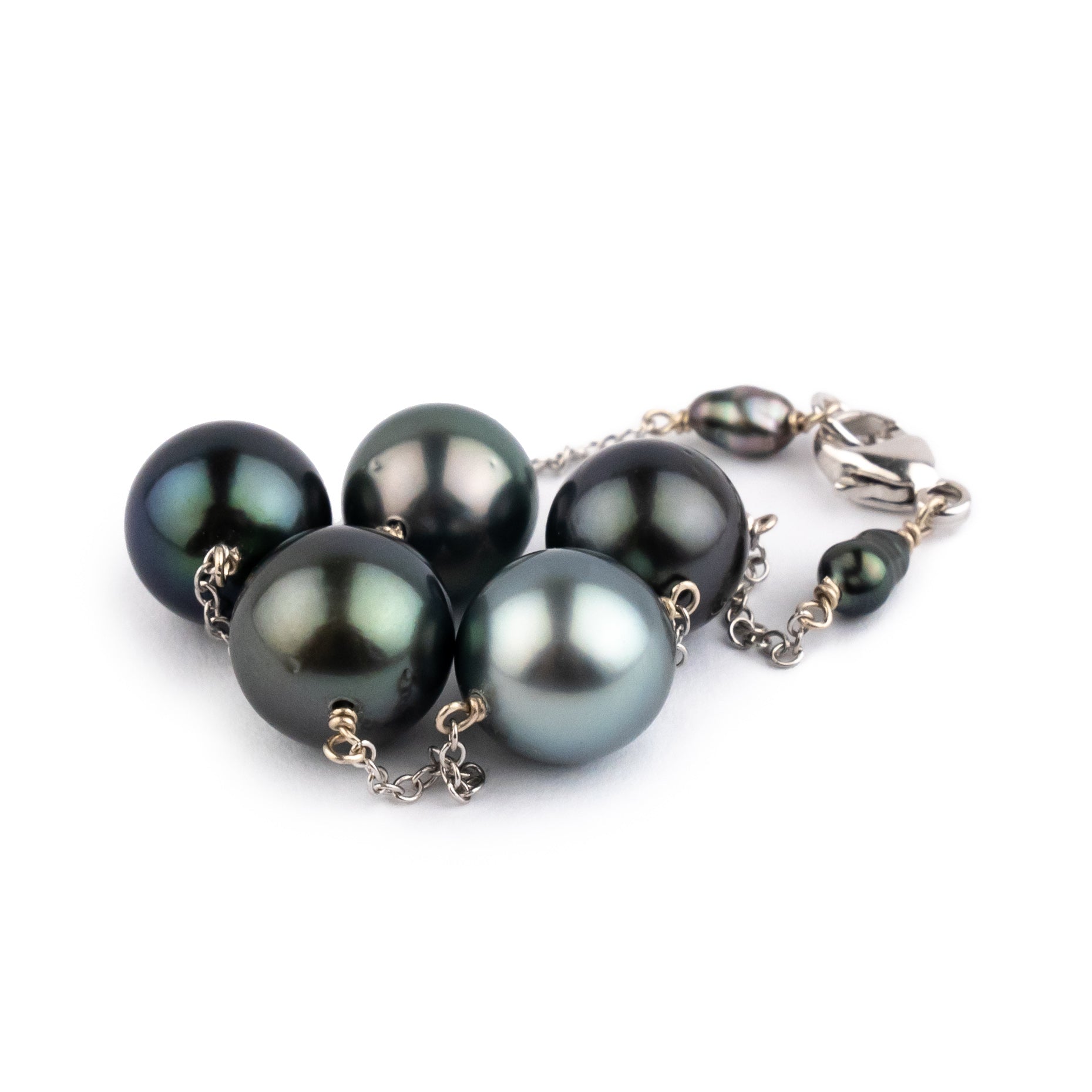 Silvery Blues Tahitian Pearl Tin Cup Bracelet on 14k White Gold