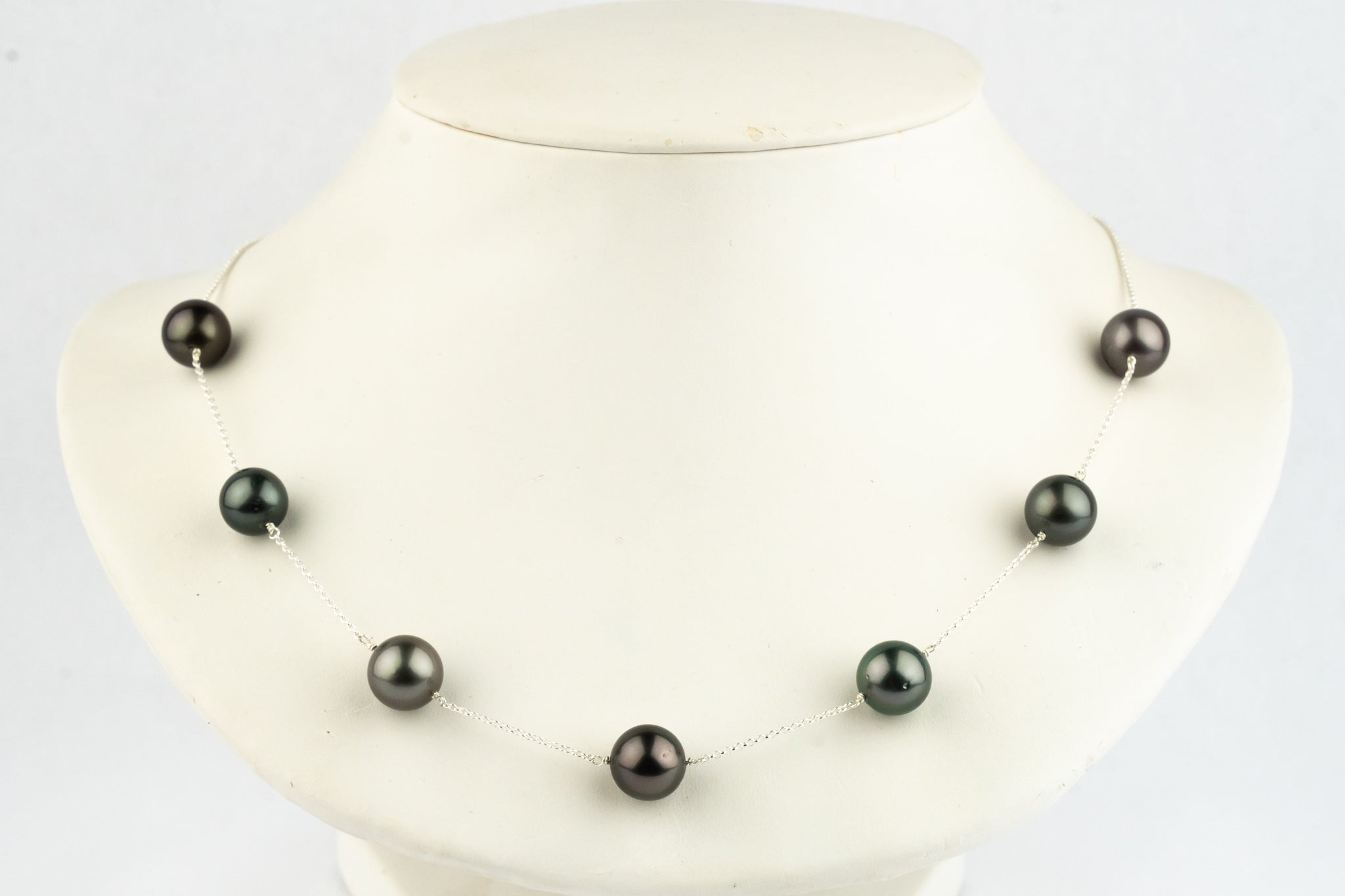 Dusky Purple Tin-Cup Tahitian Pearl Necklace on Sterling Silver